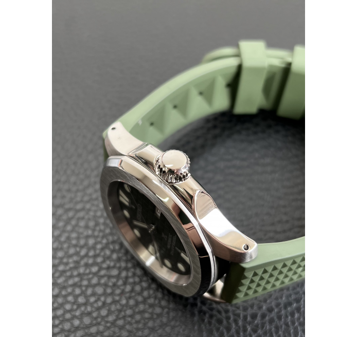 Seikonaut Olive King Turtle - Seiko Mods